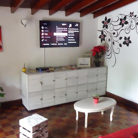 Iris Hostel Меделин Екстериор снимка