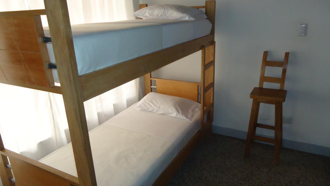 Iris Hostel Меделин Екстериор снимка