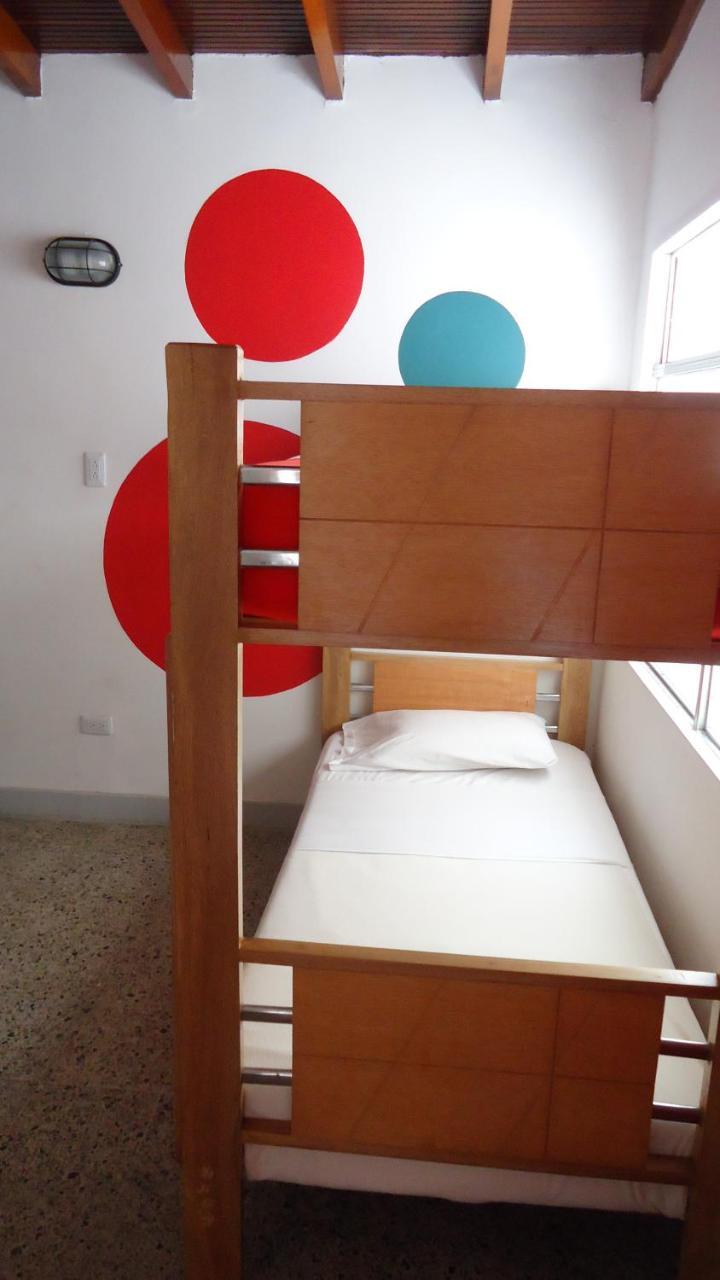 Iris Hostel Меделин Екстериор снимка