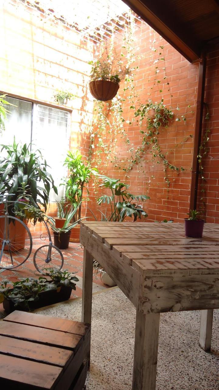 Iris Hostel Меделин Екстериор снимка