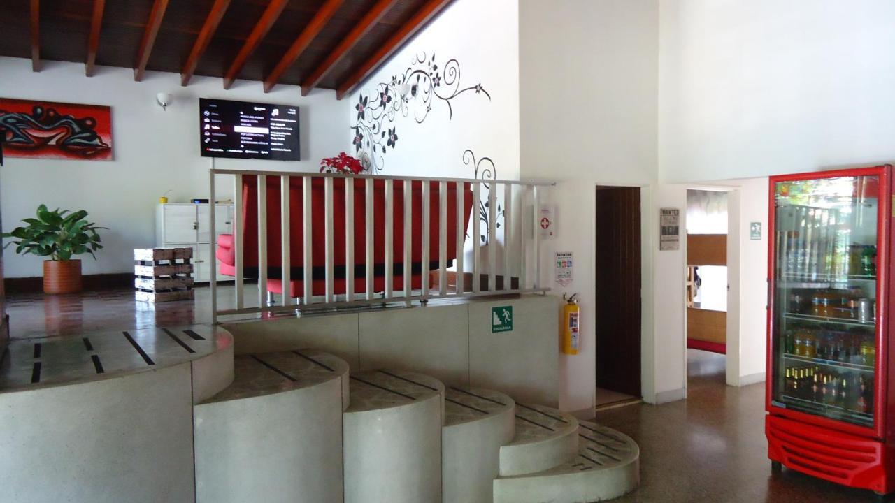 Iris Hostel Меделин Екстериор снимка